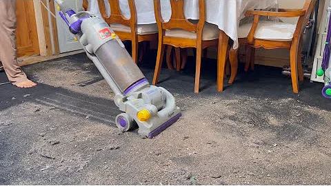 1998 Dyson DC04 Absolute+ Vacuum Cleaner - Performance Testing