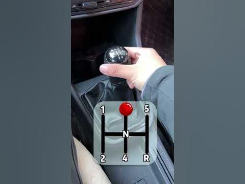 Familiarize yourself with the gear lever of a manual transmission car