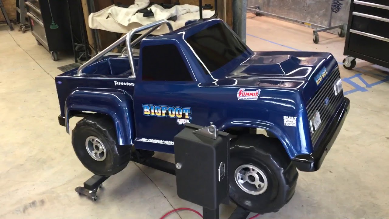 Bigfoot kiddie ride!