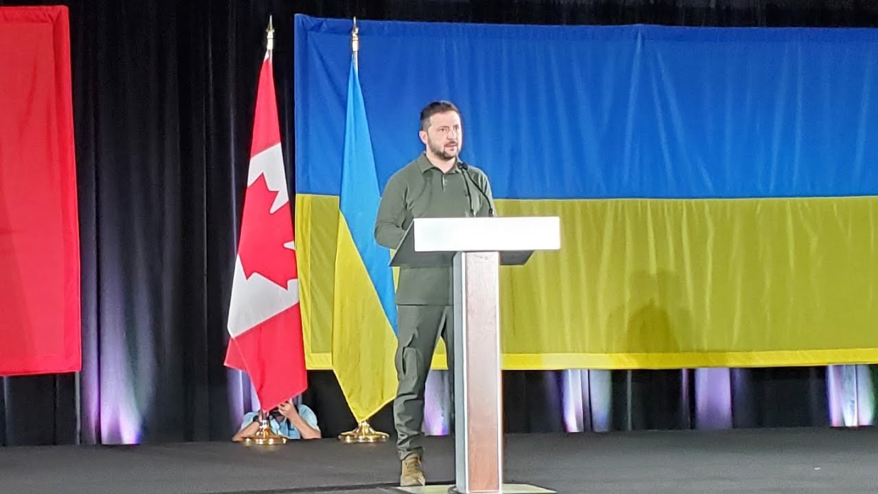 Zelenskyy Rally in Toronto - Ukrainian National Anthem