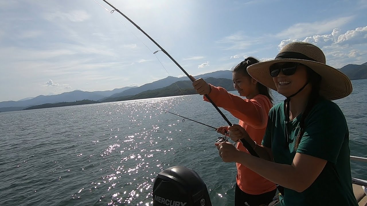 Bass Fishing At Shasta Lake California. - YouTube