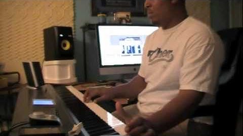 Making a beat with Omnisphere (Guzy)