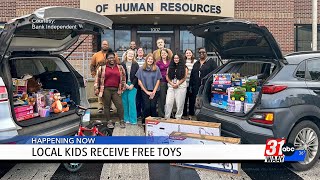 Special Christmas surprise for North Alabama kids following toy drive