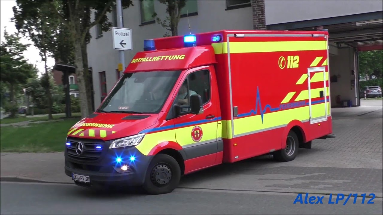 Florian Delmenhorst 1 2 Rettungswagen Der Berufsfeuerwehr Delmenhorst Youtube