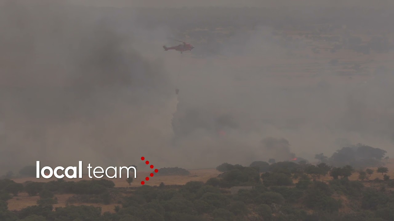 Borore, la lotta contro il rogo: al lavoro i mezzi aerei