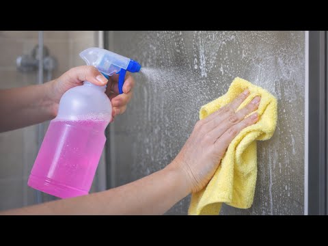 14 TRUCCHI GENIALI con l’alcol per pulire casa che non conosci