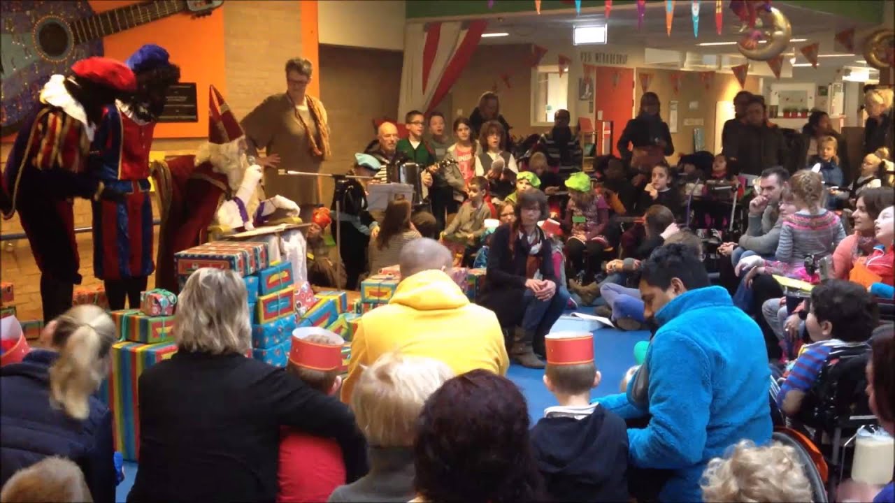 Sinterklaas op Mytylschool de Trappenberg in Huizen
