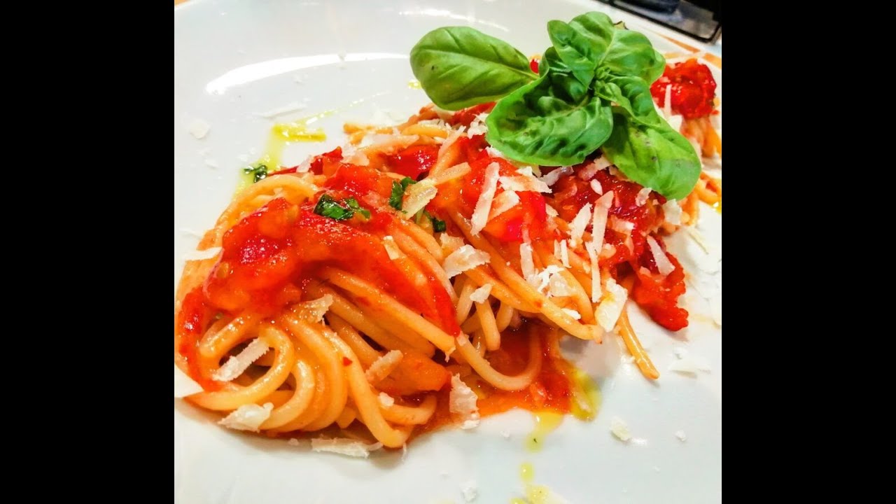 Spaghetti al pomodoro risottati #spaghetti #spaghettialpomodoro YouTube Spaghetti al pomodoro risottati #spaghetti #spaghettialpomodoro YouTube