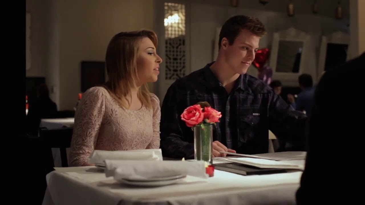 M&M'S with couple photo. Commercial Valentine's Day 2020. YouTube