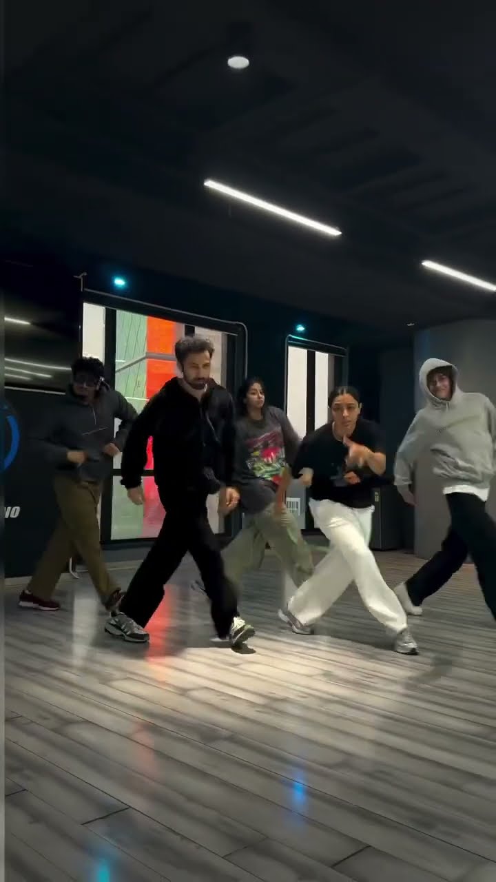 Fire Agre De Taj Wangu Nikhri ??‍♀️ #LorLor #Dance #Shorts #YouTube