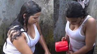 Indian Big Boobs Aunty Hot Bathing | Neha Sharma Vlog