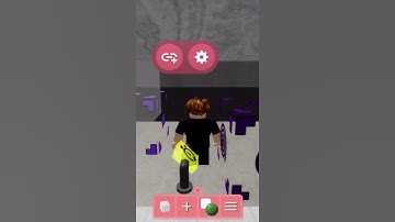 POV: A normal day in piggy build mode.