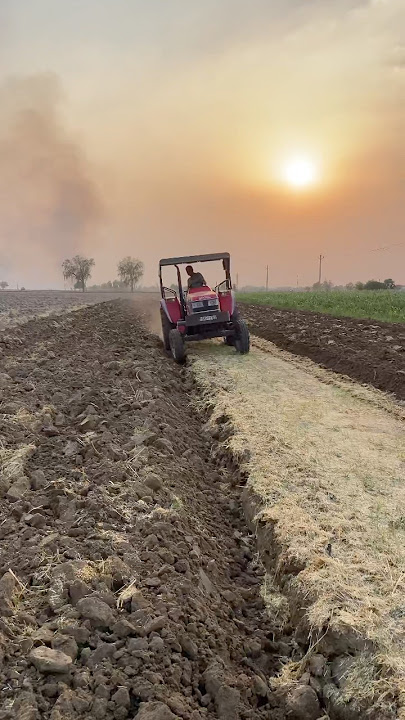 Arjun Novo 605 DI PS With 3 MB Plough