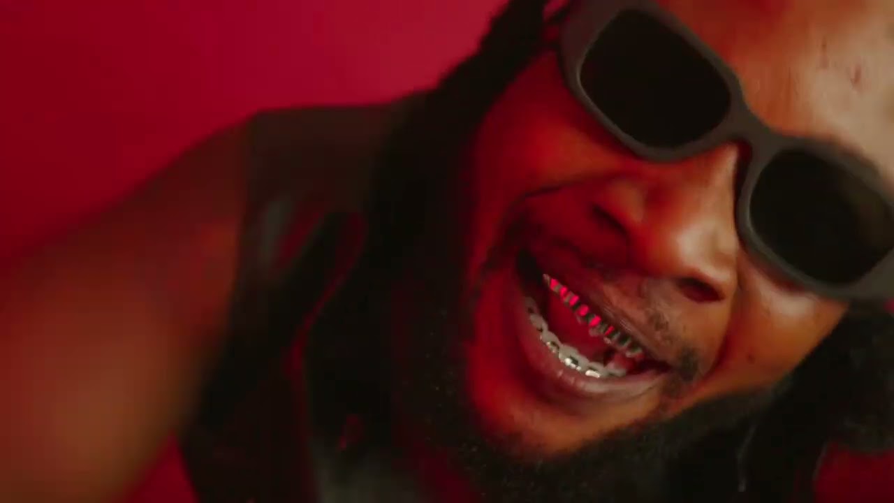 TRABAYE-OFFICIAL VISUALIZER