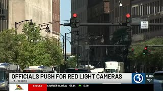 Officials push for red light cameras in Hartford