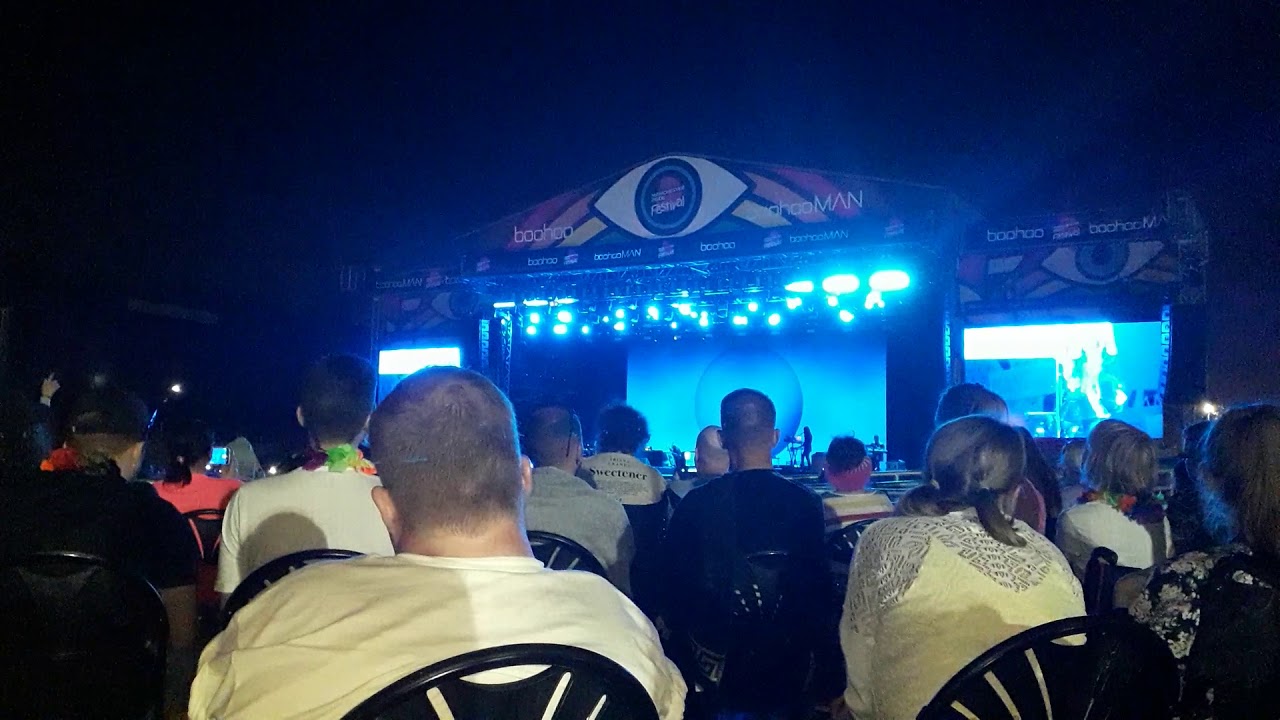 Ariana Grande - Breathin/Break Free [Manchester Pride on Sunday 25th August 2019]