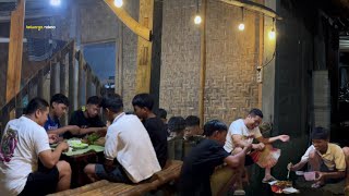 Download Lagu Hujan deras, bakar ayam rame rame bersama teman teman nya Ken Ken , masak di desa MP3