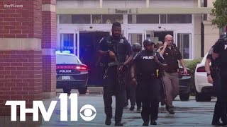 Four dead, 2 wounded after shooting at Indiana mall