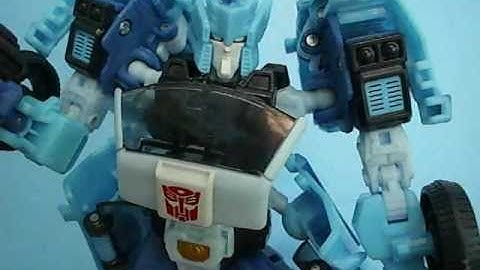 Hasbro Transformers Generations: Blurr