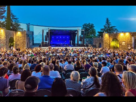 Video: Italija ljetni muzički festivali i koncerti na otvorenom