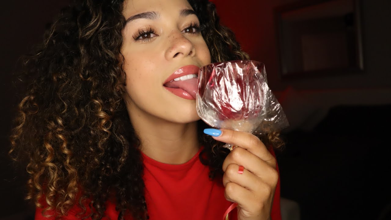 ASMR l Eating a Candy Apple & Mouth sounds