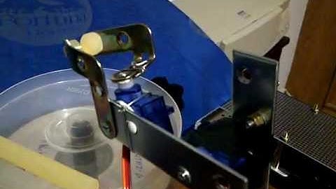 ARDUINO BRAZO ROBOT PRUEBA MOVIMIENTO PINZA, 2 SERVO MOTORES