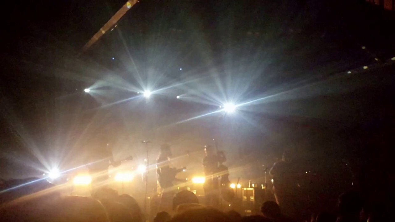 Greensky Bluegrass "Breathe" (Pink Floyd) into "Don't Lie" in Nashville