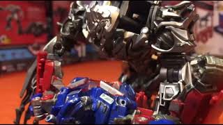 Transformers 2007 Optimus Prime vs Megatron stop motion 