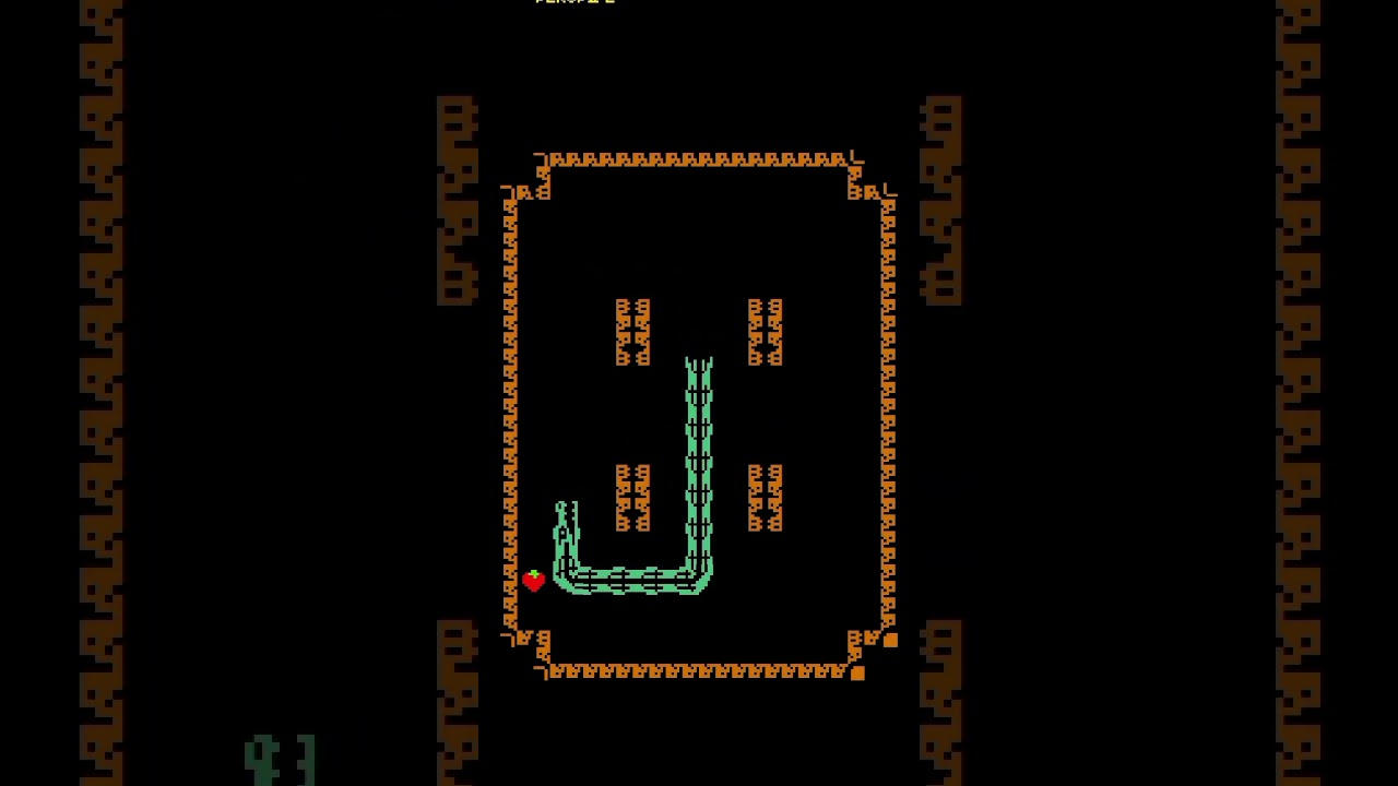 играю в змейку в tomb of the mask