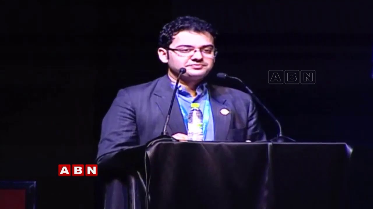 MP Kavitha Slips and Falls on the Ground at Telangana Jagruthi Youth Conference