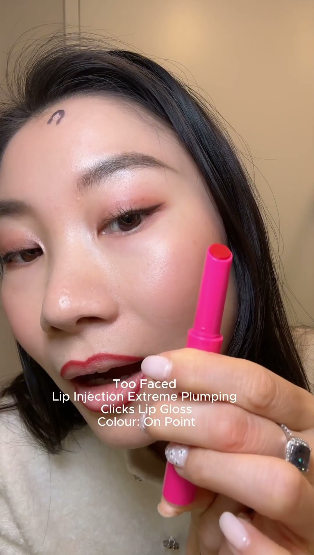 Try this combo for delicious winter lips ??​⁠ ​⁠ @toofaced @AnastasiaBeverlyHills