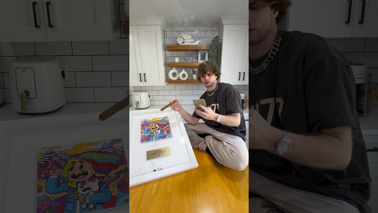 Украденная музыкальная наградная табличка Tekashi 6ix9ine 