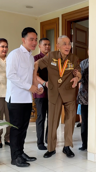 Salam hormat. Menyampaikan Undangan Peringatan HUT ke-80 RI ke Bapak Wapres ke-6 Try Sutrisno.