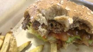 MOOYAH BURGER REVIEW
