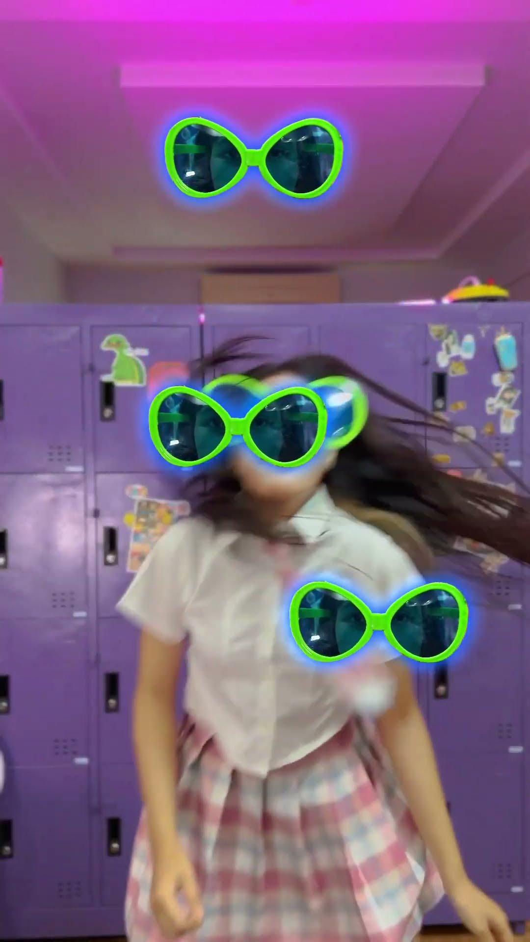 LNF - Thử thách bắt lấy mắt kính || Catch the glasses challenge #shorts