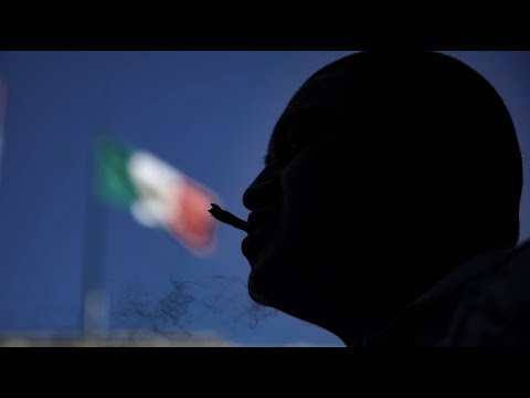 Video: Mexiko Verabschiedet Gesetz Zur Legalisierung Von Drogen - Matador Network