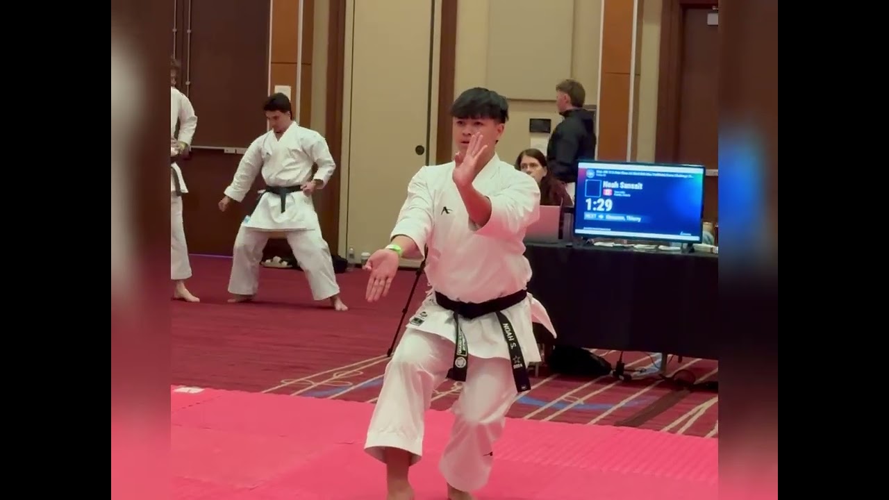 Потрясающие навыки боевых искусств | Открытый турнир по каратэ среди обладателей черного пояса 