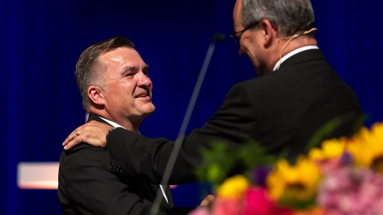 Stefan Pöschel als Bezirksapostel beauftragt