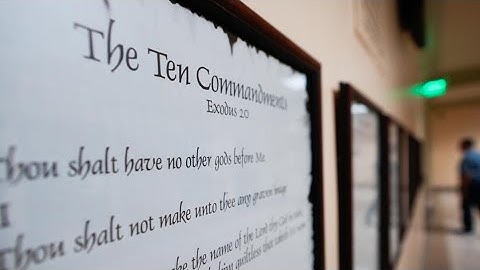 Federal judge blocks Louisiana law that requires classrooms to display Ten Commandments