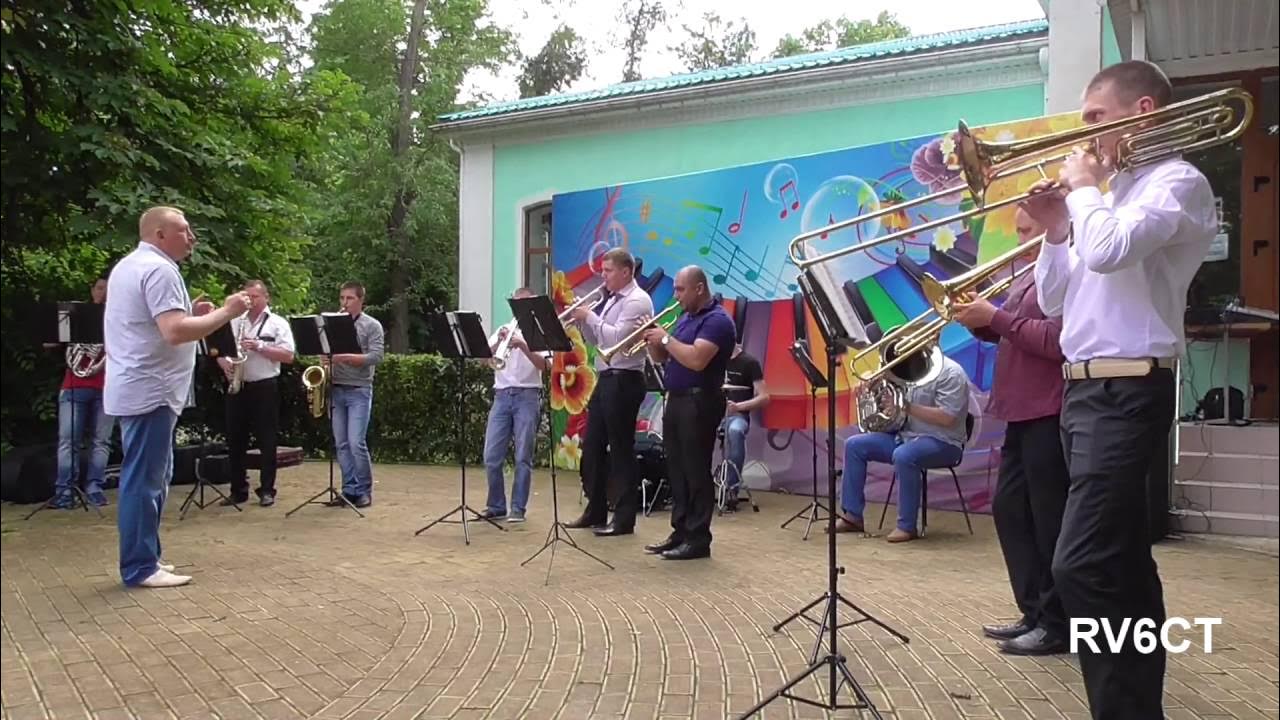 Фатьянов поэт-песенник. Детский духовой оркестр в парке. Песня в городском саду. Блантер в городском саду. Духовой оркестр в парке.