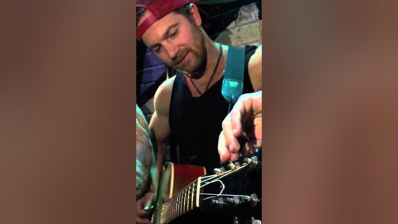 Kip Moore Hearts Desire (Live in the streets of Dublin) YouTube