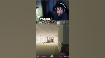 what is that peek?😂 #cs2 #cs2funny #counterstrike #smallstreamer