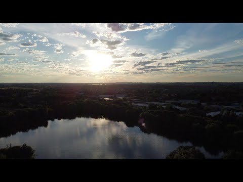 Evening flight over Witney lakes (10-07-2022)