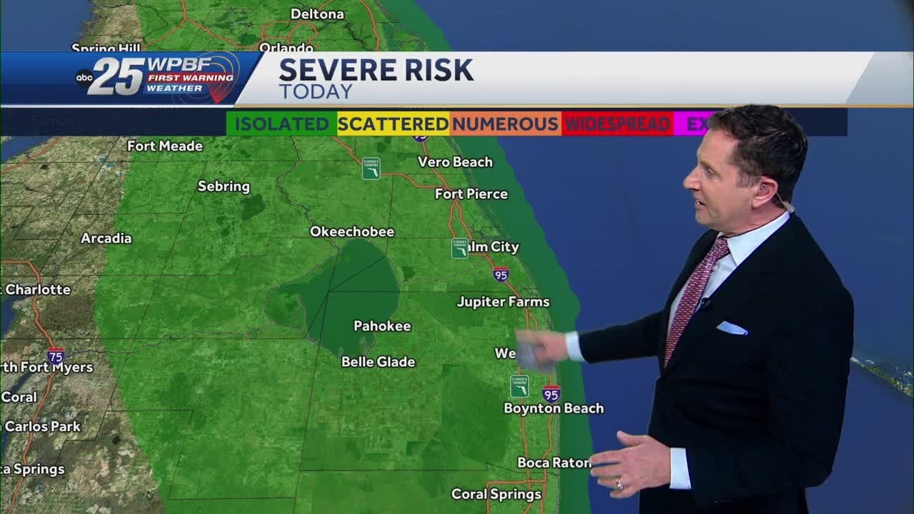 Isolated strong to severe storms moving across South Florida - YouTube