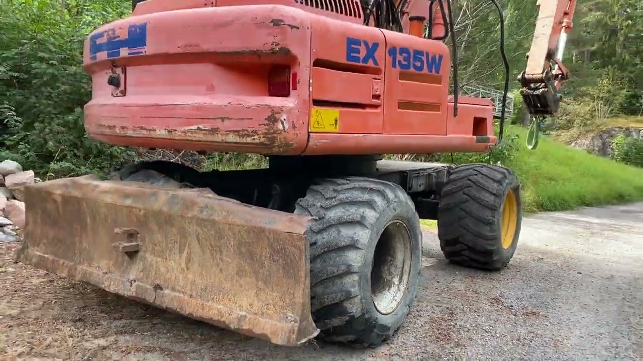 Hjulgrävare FH-Hitachi EX135W