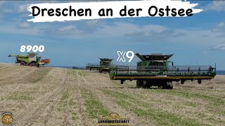 Dreschen An Der Ostsee Mit Großmähdrescher - Joh Deere X9 & Claas 8900 Xxxl Rapsernte Im Sommer 2023