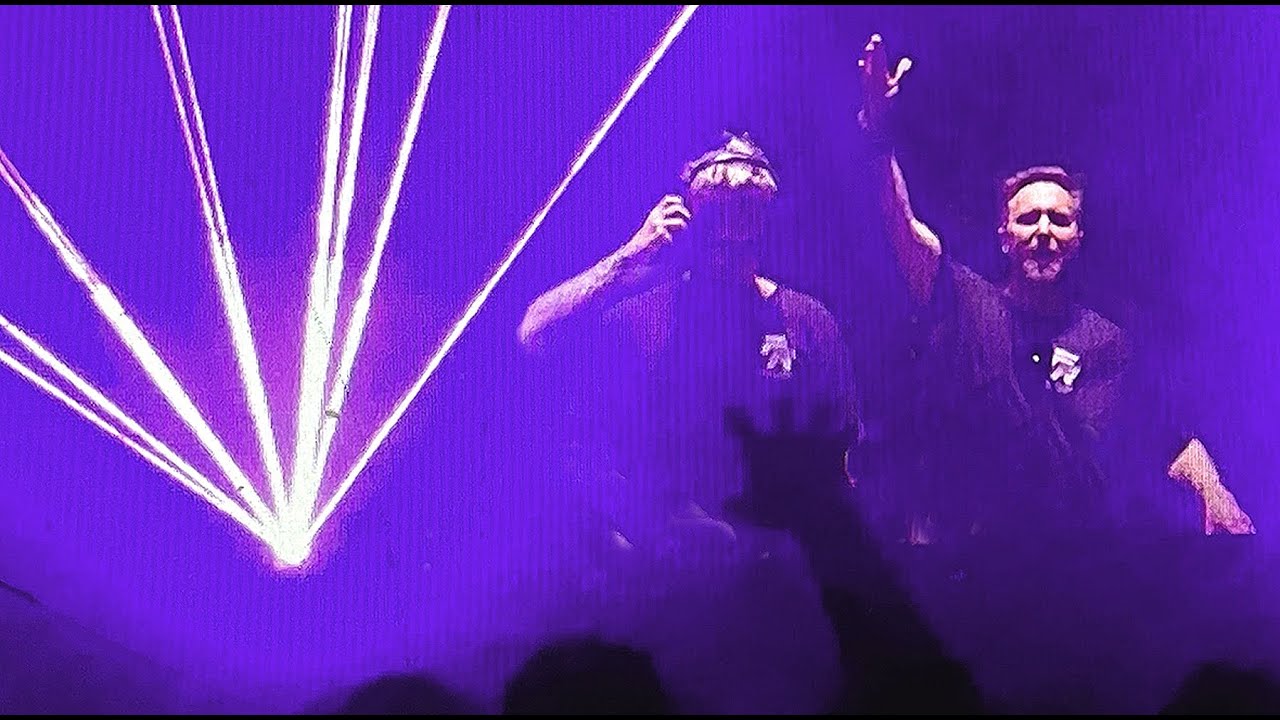 David Guetta & MORTEN - "Sexy Bitch Ft. Akon" Live @ Exchange LA, Los Angeles, CA David Guetta & MORTEN - "Sexy Bitch Ft. Akon" Live @ Exchange LA, Los Angeles, CA