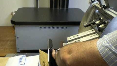 Friction feeder - Vacuumatic TCF - Counting small filled sachets #1 showing change of batch quantity