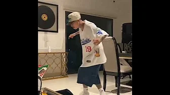 Santa Fe Klan 🔥Bailando Cumbia🔥