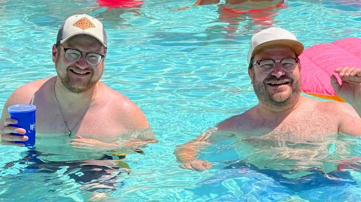 Man Randomly Finds His Look-Alike at a Hotel Pool